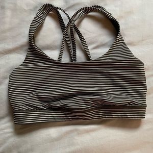 Lululemon Energy Bra Size 6 Color Yellow/green strip
